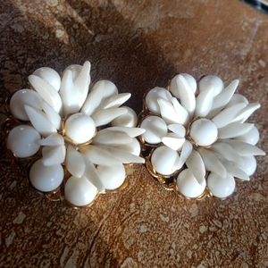 Vintage clip on white flower earrings